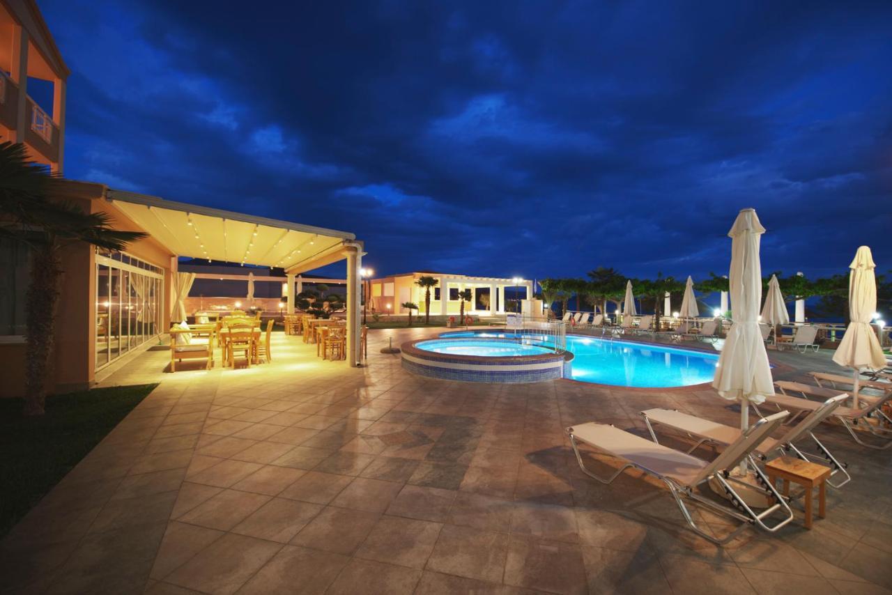 يميناريا Blue View Hotel المظهر الخارجي الصورة