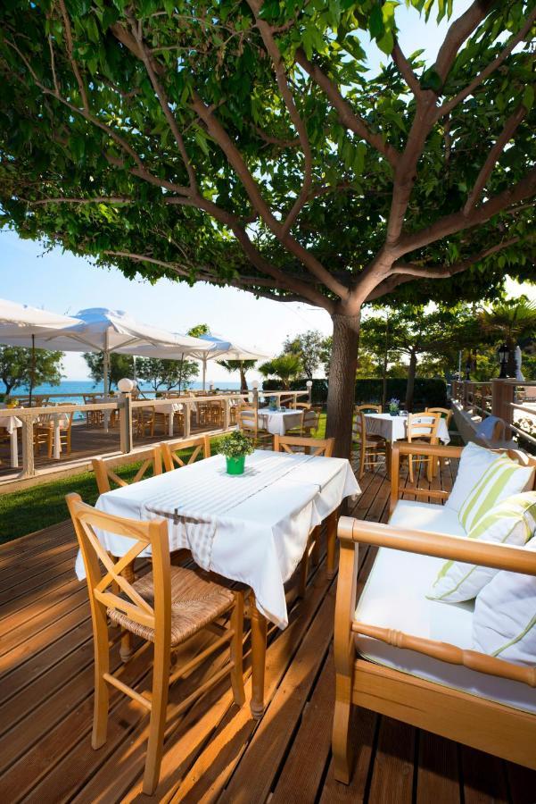 يميناريا Blue View Hotel المظهر الخارجي الصورة