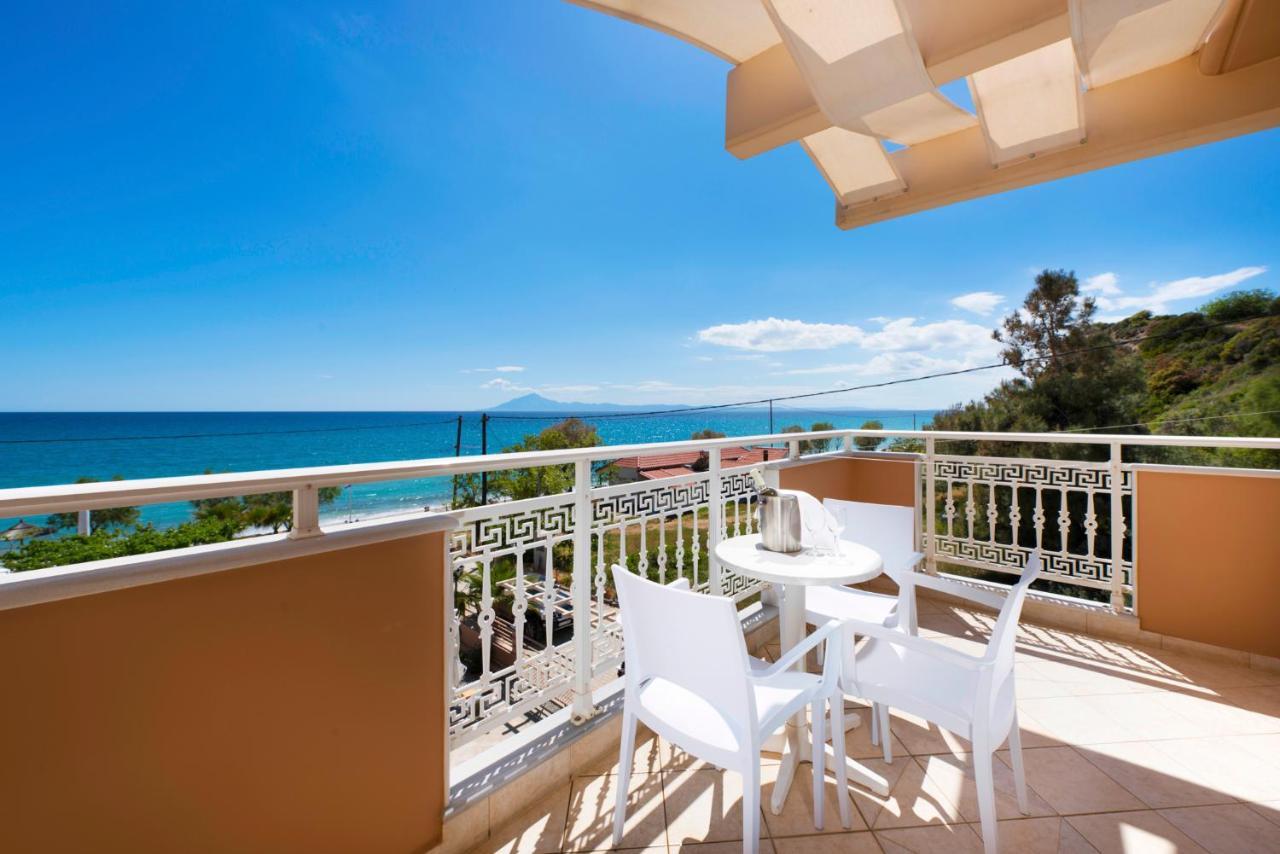 يميناريا Blue View Hotel المظهر الخارجي الصورة