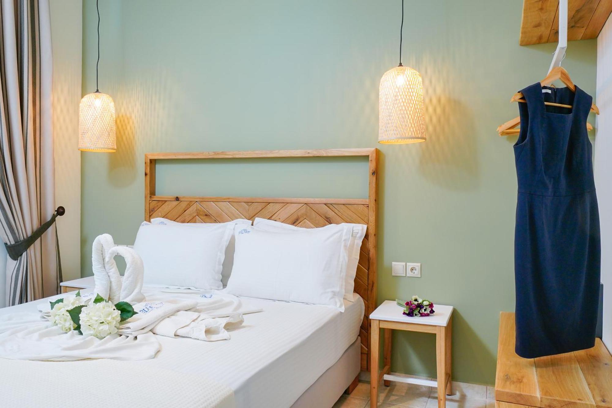 يميناريا Blue View Hotel المظهر الخارجي الصورة