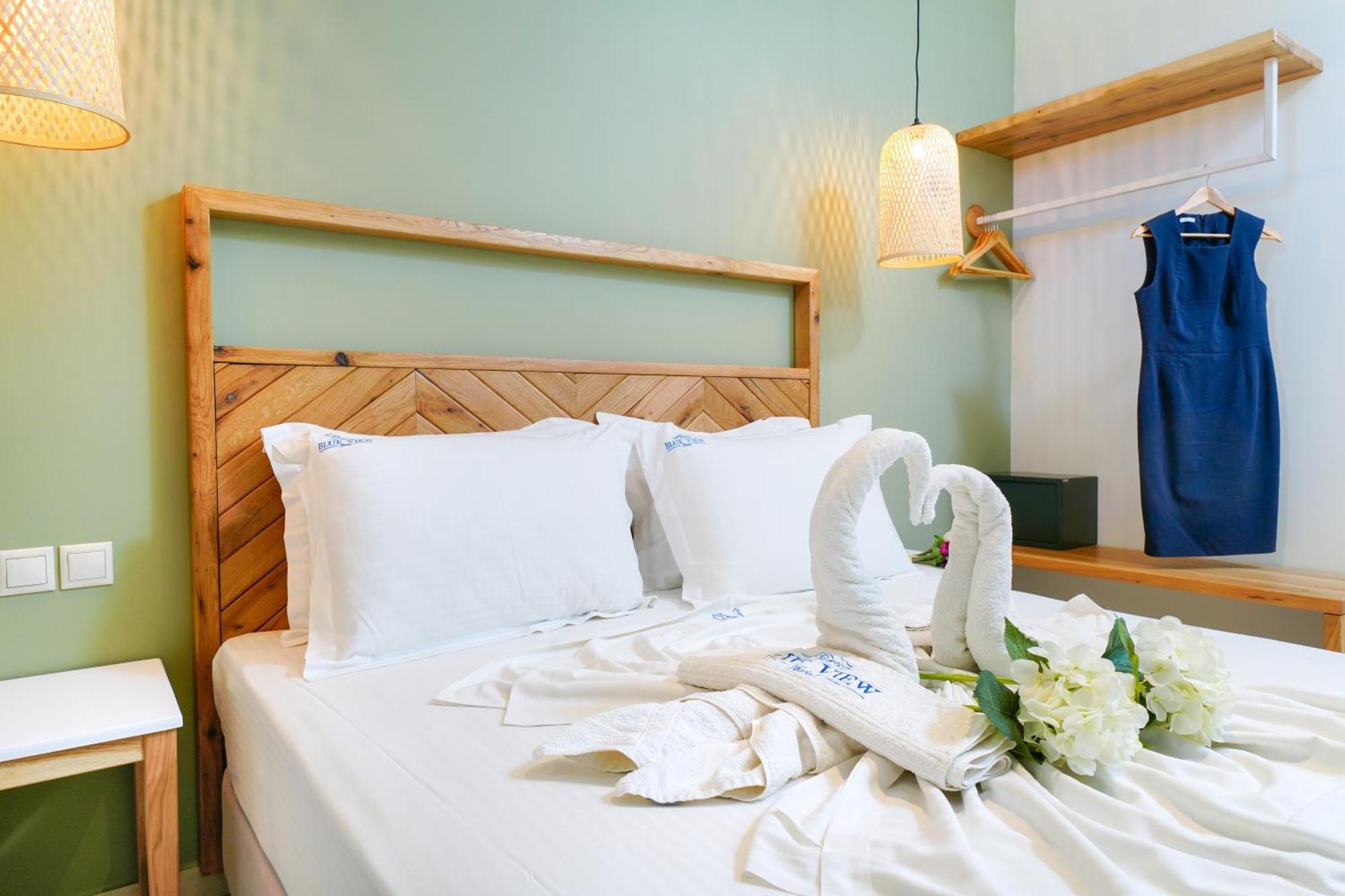 يميناريا Blue View Hotel المظهر الخارجي الصورة