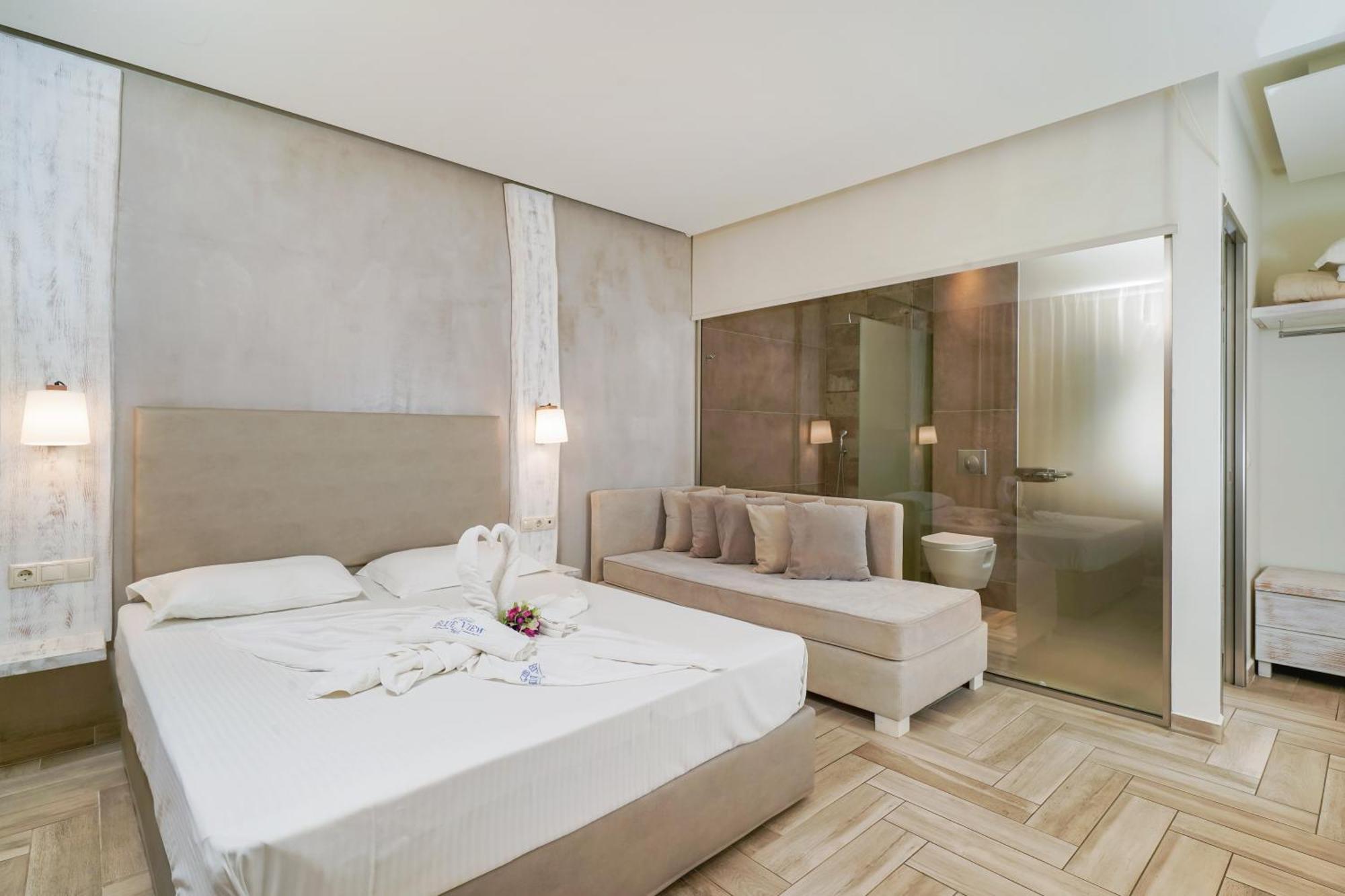 يميناريا Blue View Hotel المظهر الخارجي الصورة