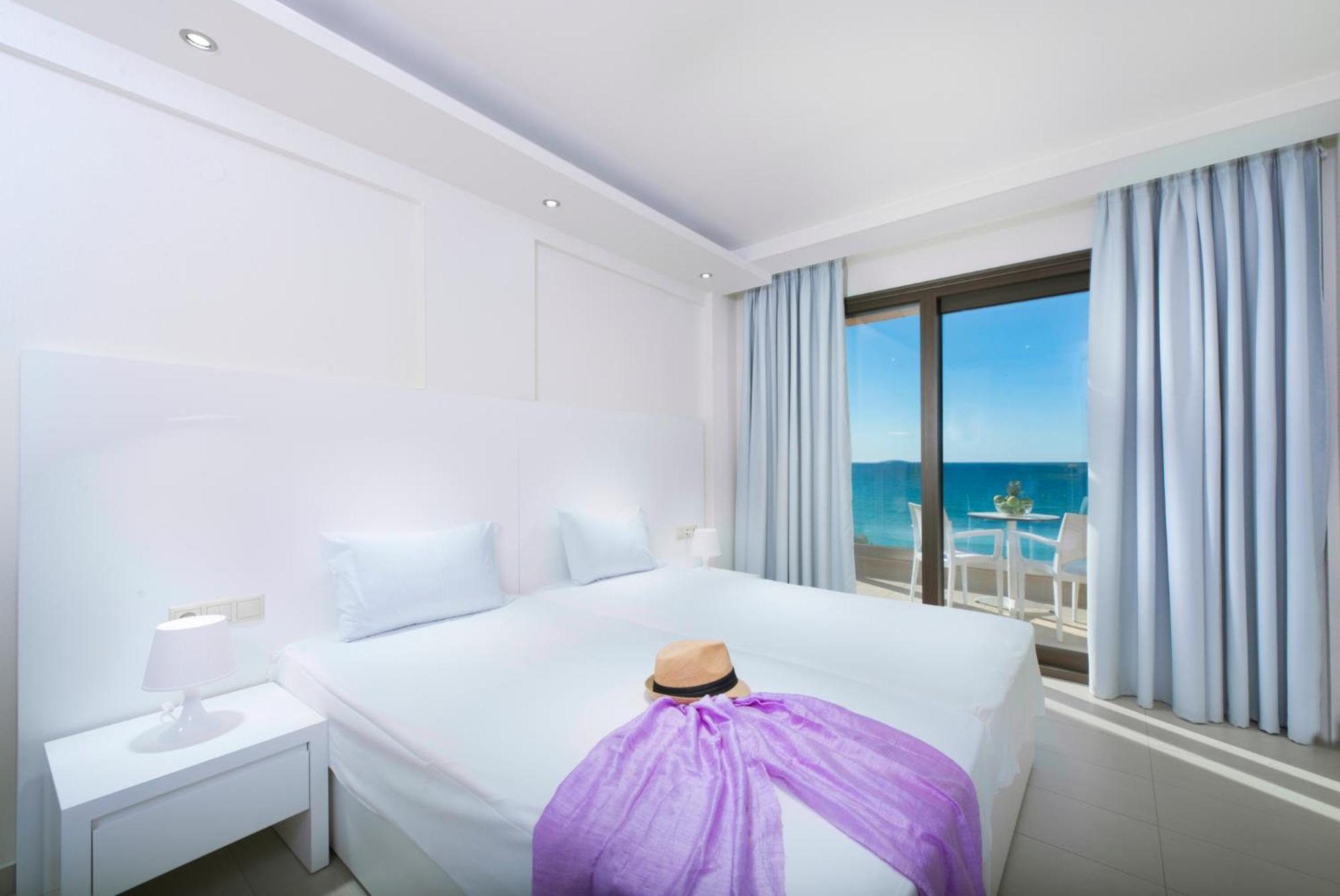 يميناريا Blue View Hotel المظهر الخارجي الصورة