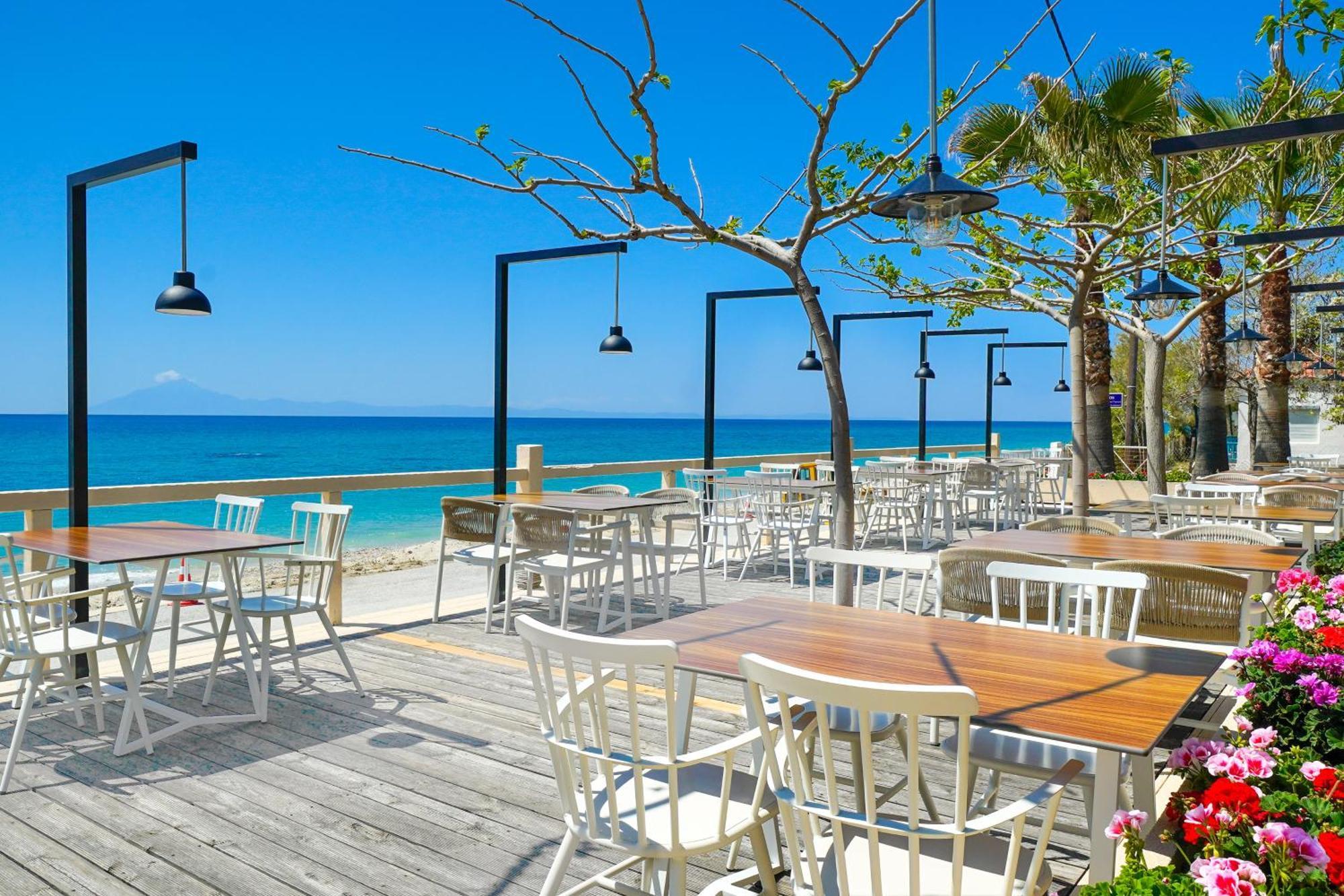 يميناريا Blue View Hotel المظهر الخارجي الصورة