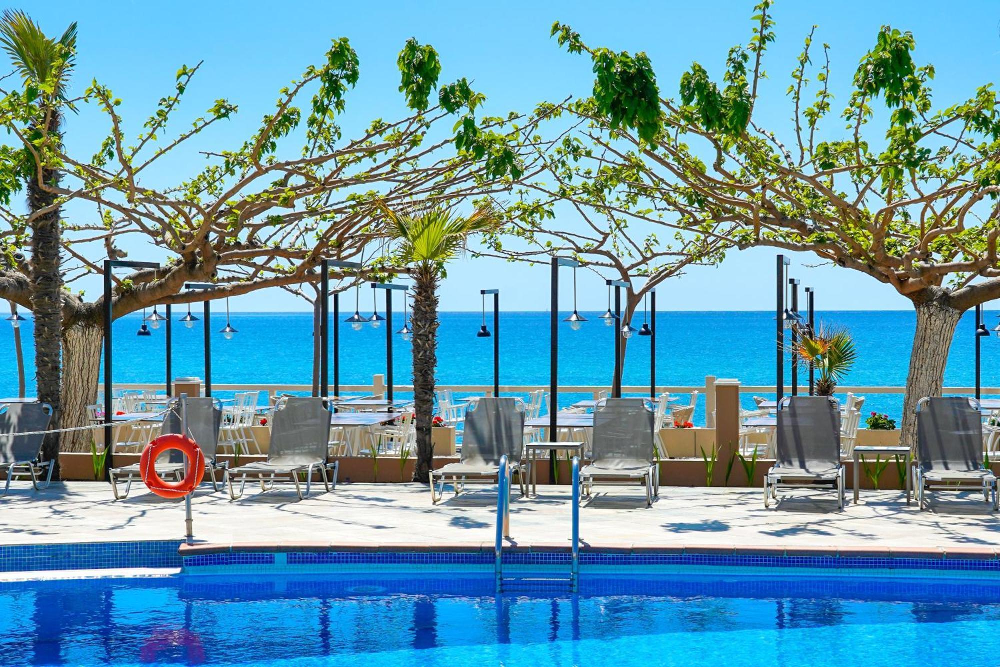 يميناريا Blue View Hotel المظهر الخارجي الصورة