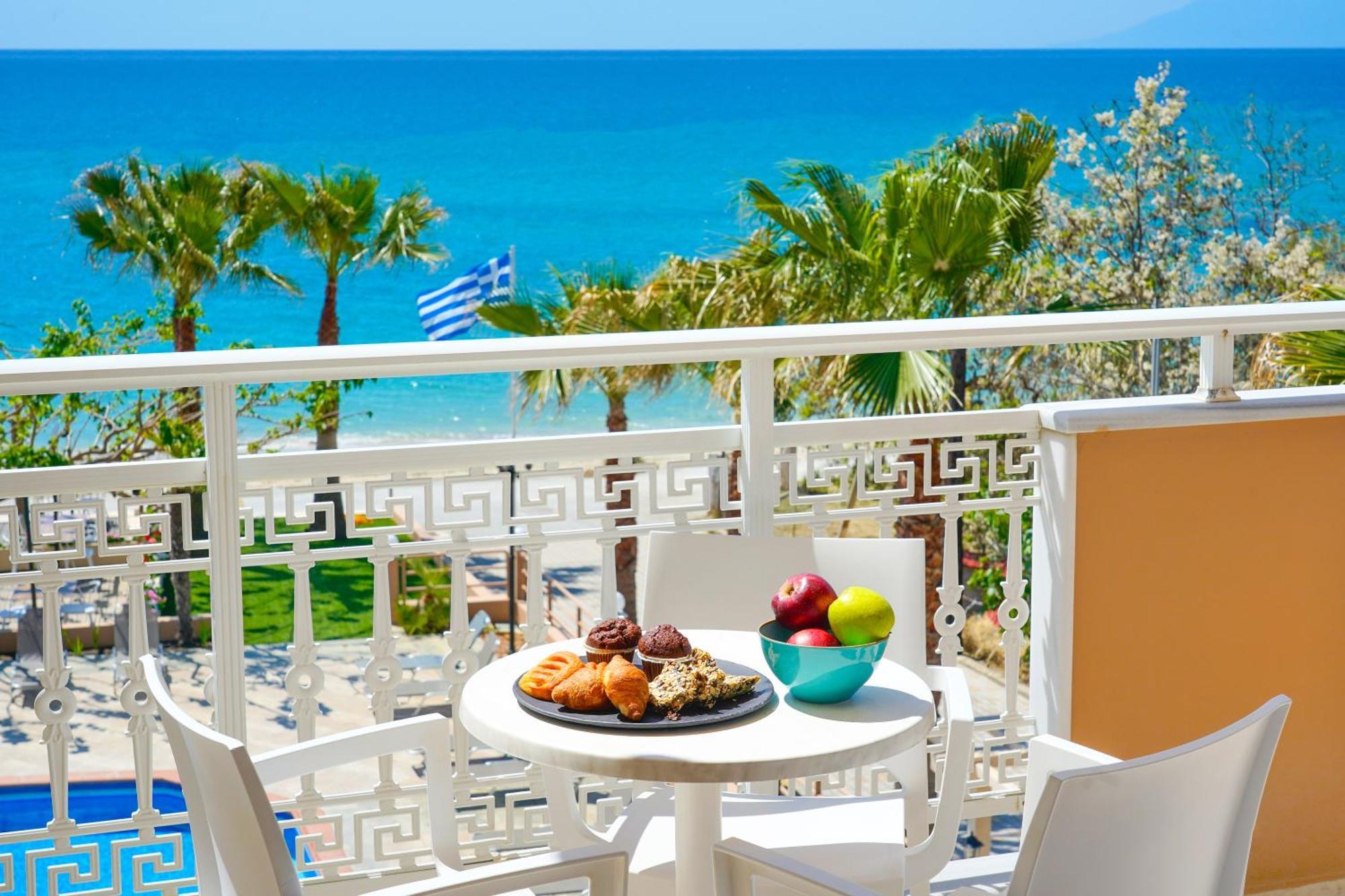 يميناريا Blue View Hotel المظهر الخارجي الصورة