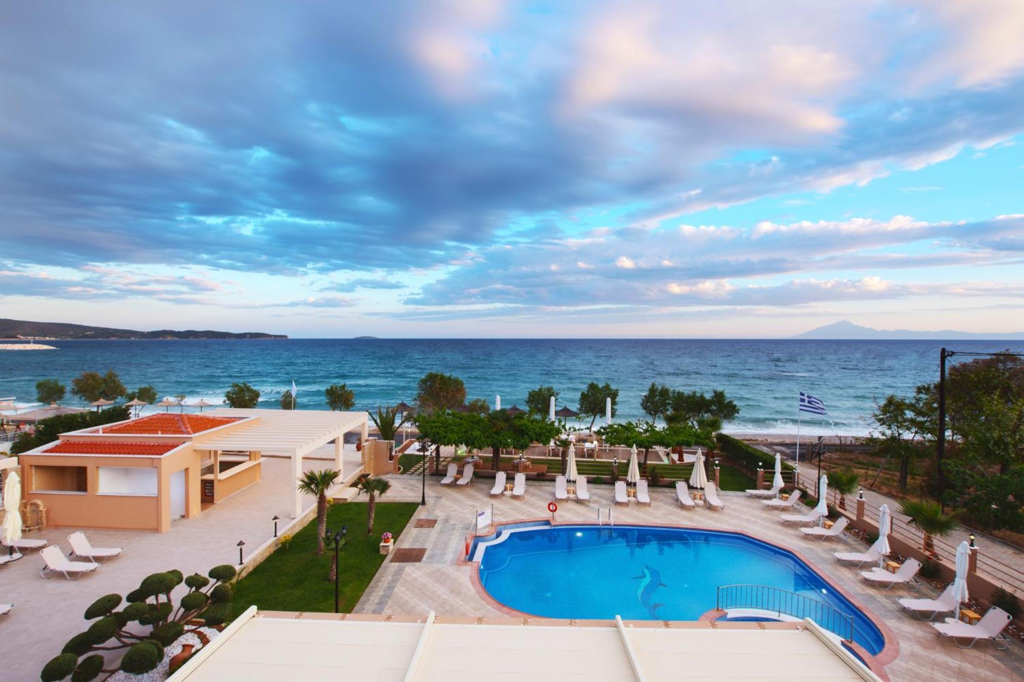 يميناريا Blue View Hotel المظهر الخارجي الصورة