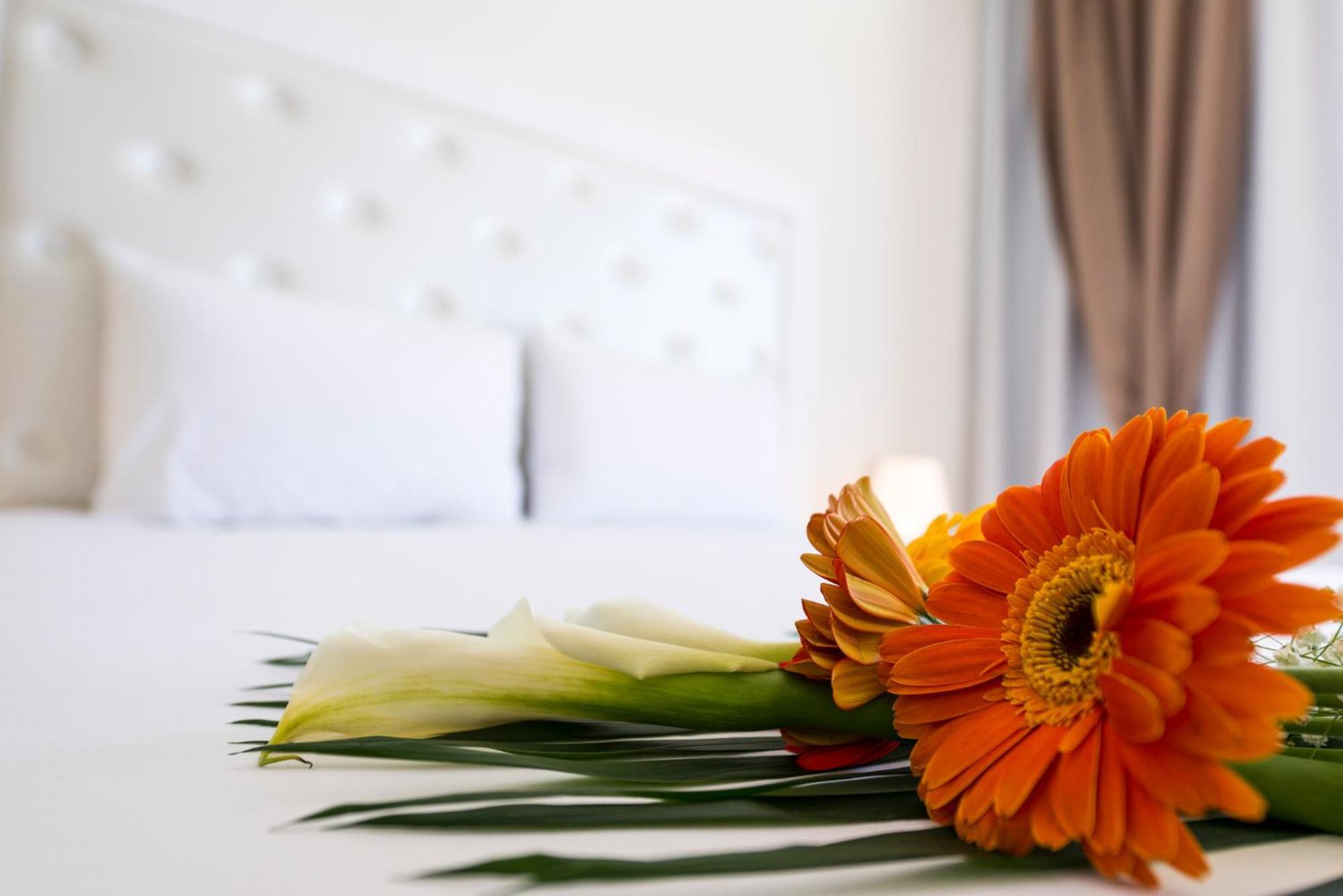 يميناريا Blue View Hotel المظهر الخارجي الصورة
