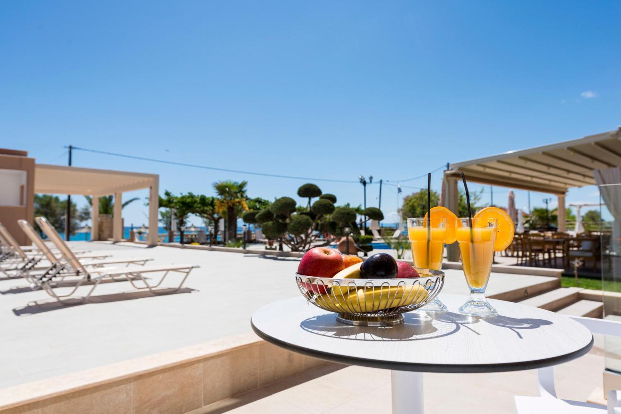 يميناريا Blue View Hotel المظهر الخارجي الصورة