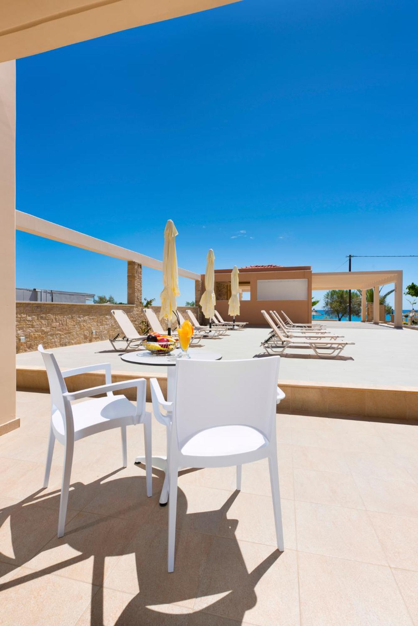 يميناريا Blue View Hotel المظهر الخارجي الصورة